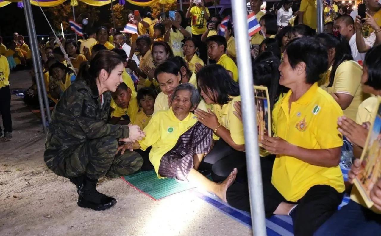 美不过西拉米，强不过苏提达，受宠的诗妃前路未卜，地位尴尬