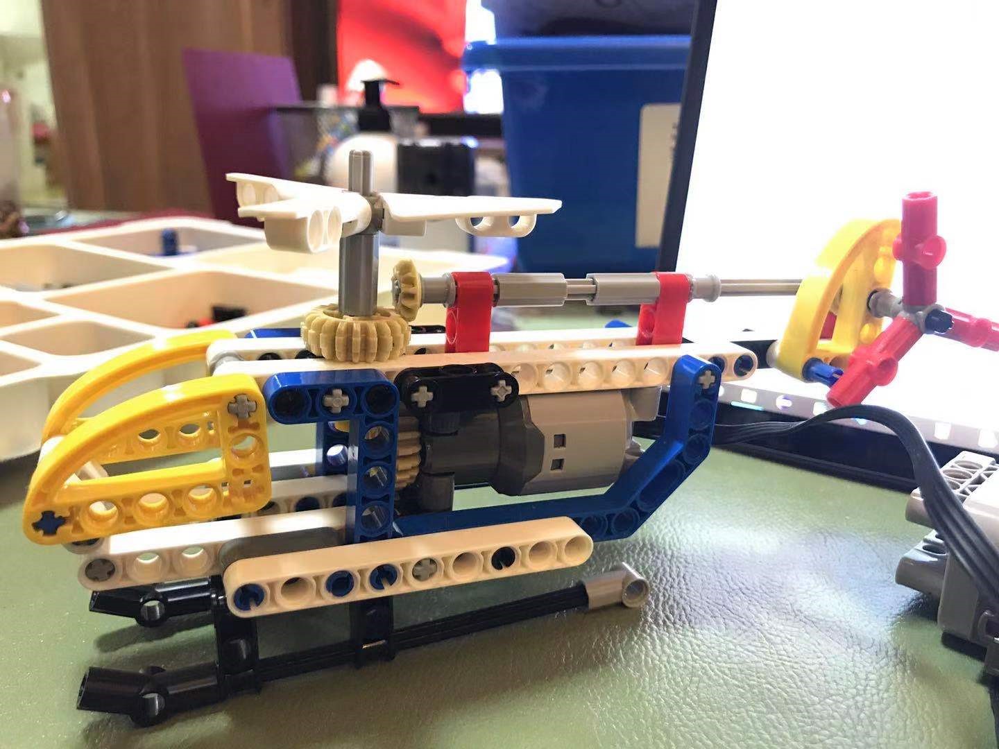 青少年机器人技术考试一二级图纸,青少年机器人等级一级真题