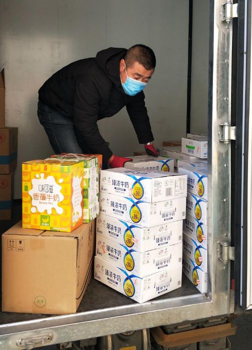 伊利的下沉渠道为什么强？在疫情下看到伊利一线业务员明白了