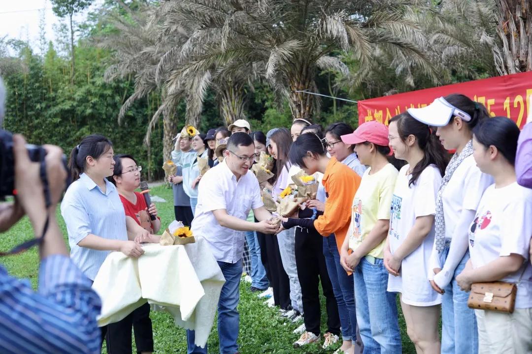 5·12国际护士节|达康医疗集团推出系列关怀活动