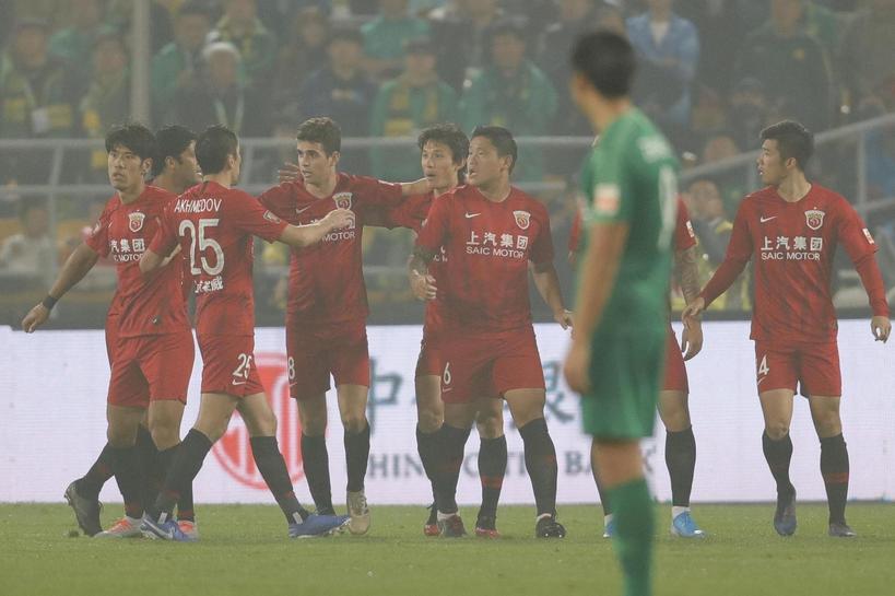 北京国安主场0:3不敌广州恒大,一场1-4大逆转让国安排名下跌