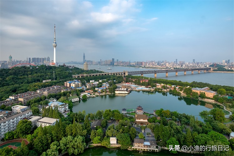 第一次去武汉被震撼到,西安妹子到成都旅游8次