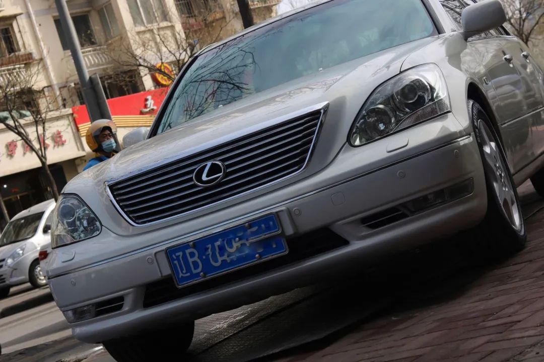 怪兽修车:翻新一辆2005年凌志LS430,当年百万经典车,满血复活