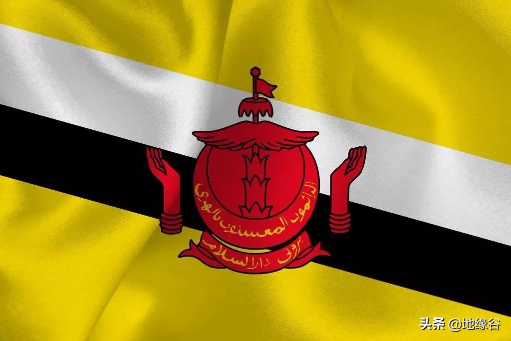 文莱是从马来西亚独立出去的吗,文莱怎么被马来西亚分成两半的