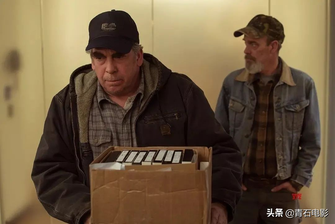 又一现实题材力作!“绿巨人”马克主演,揭露美国杜邦不粘锅黑幕