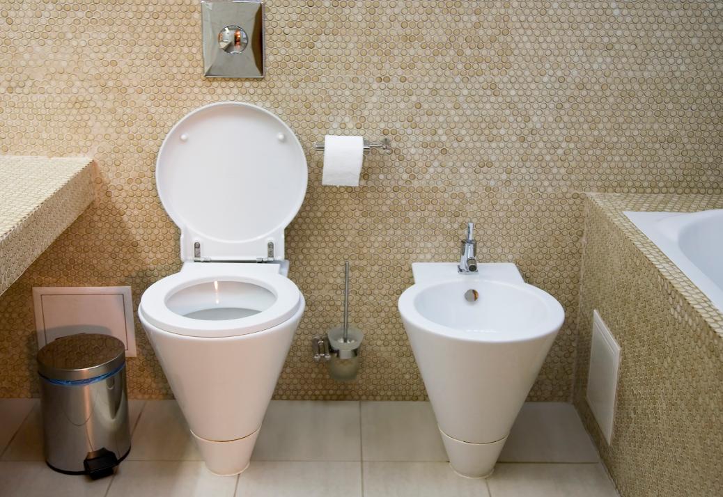 会洗屁股的智能马桶,四季通用可水洗马桶盖