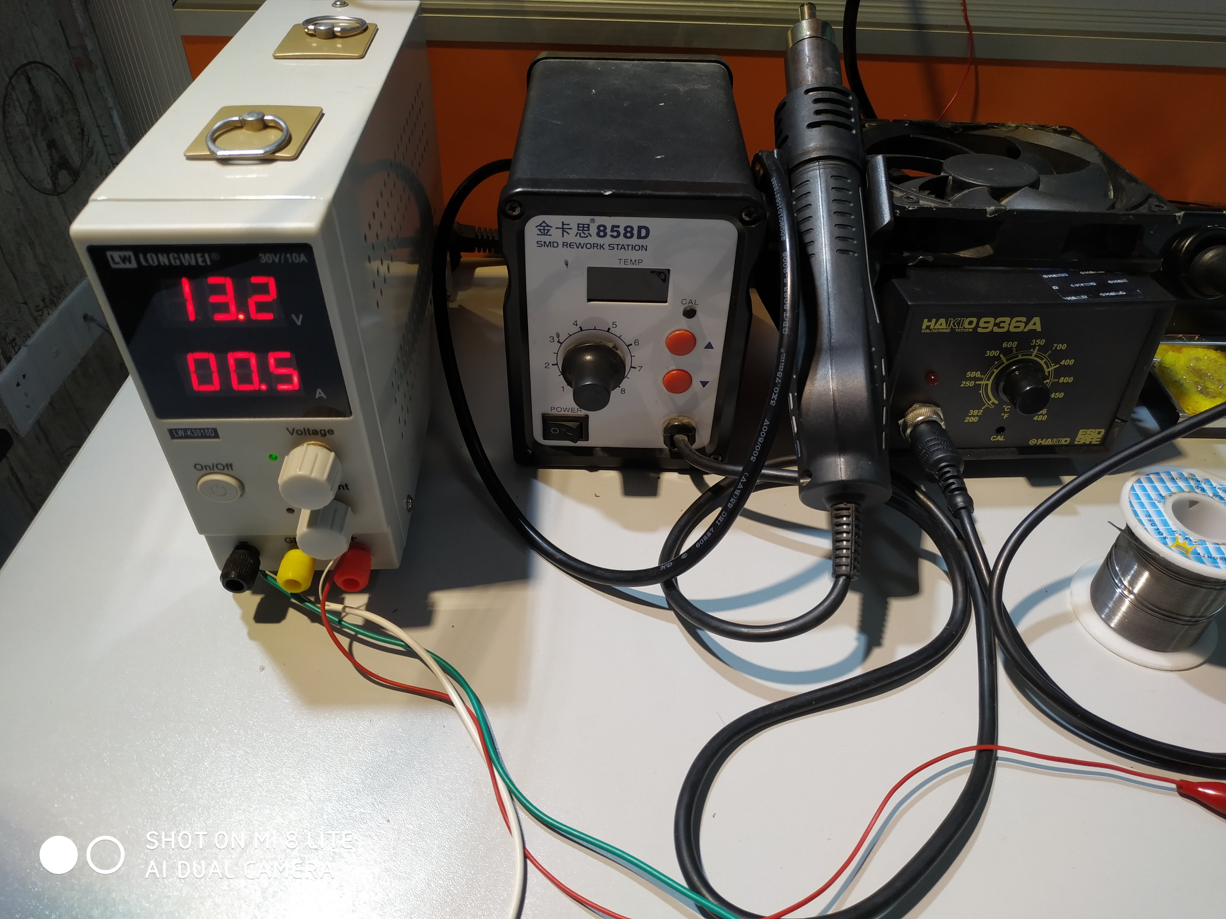 小伙捡到废旧玩具车修复,小伙500元收购报废车翻新修复