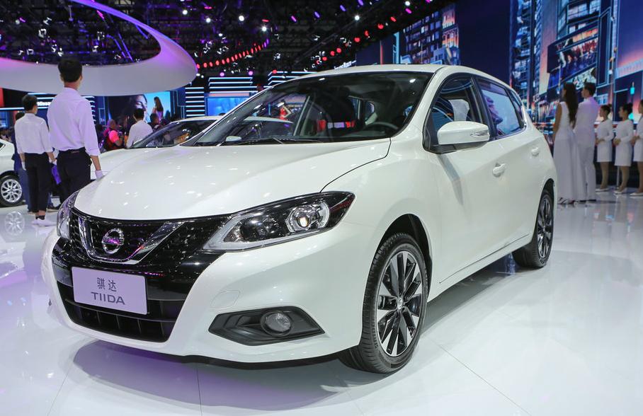 日产骐达两厢2022款报价及图片,08年手动挡日产骐达两厢多少钱