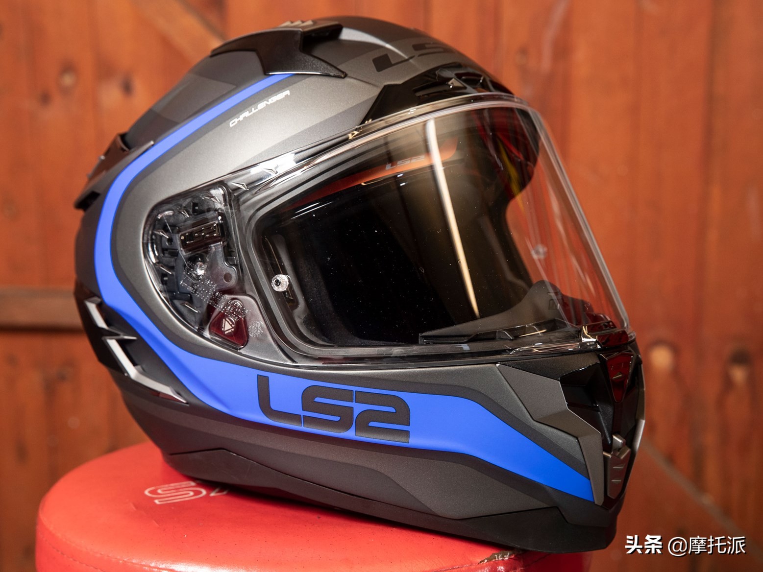 十大最建议买的平民头盔排行榜,2千到3千元最值得入手的头盔