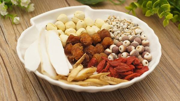 煲汤一般多长时间最有营养,煲汤越久越营养警惕煲汤3大误区