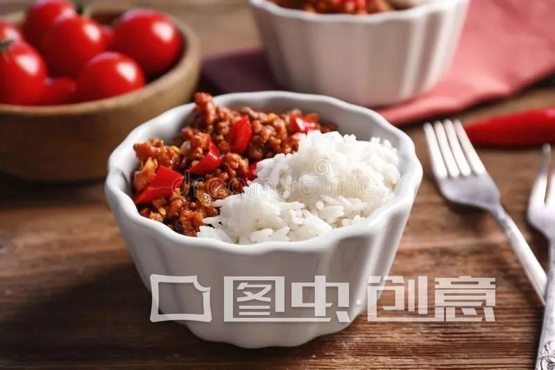 一碗饭吃出了半辈子的心酸,吃上饭才最重要