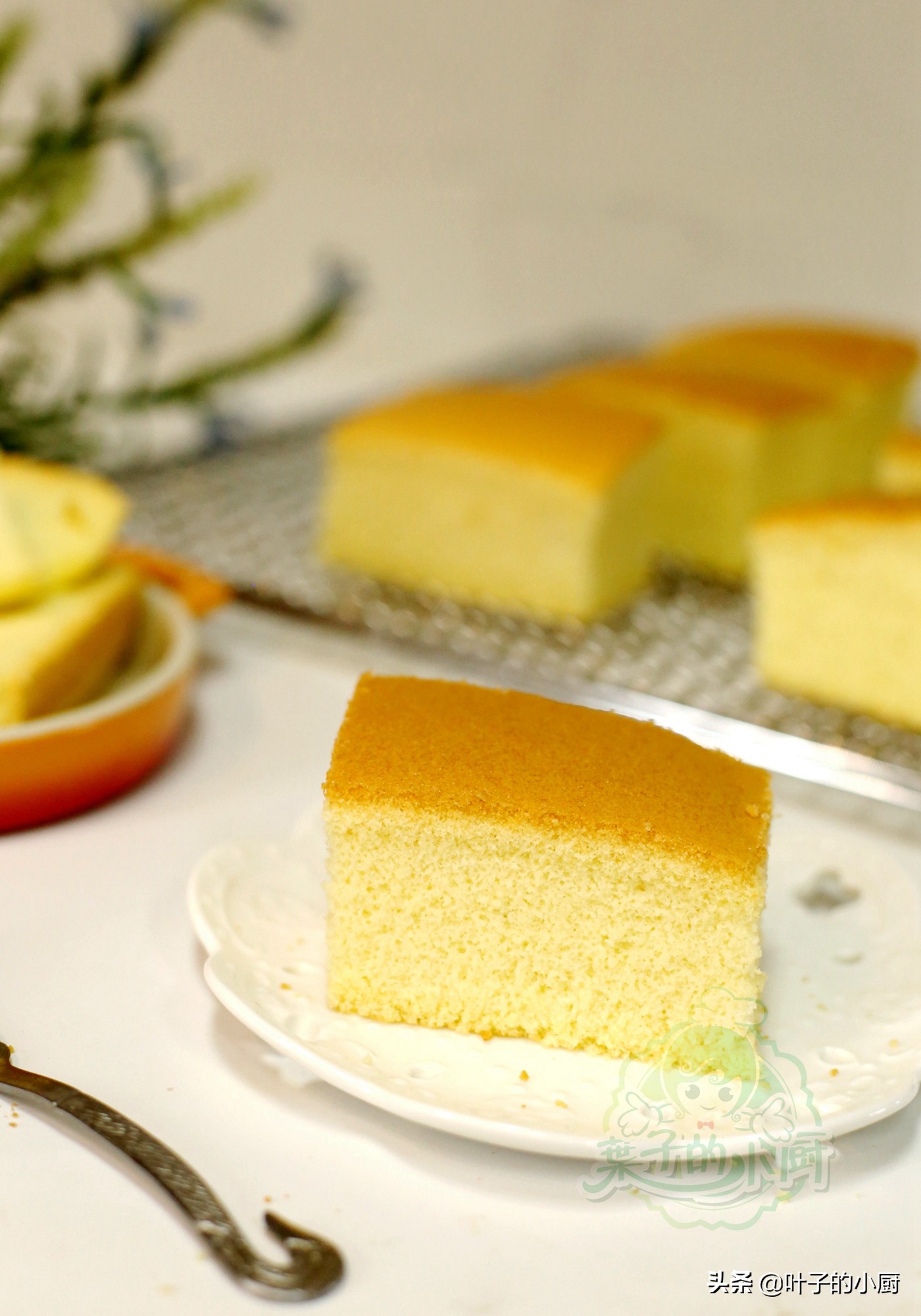 超级简单的蛋糕一学就会只用烤箱,又软又好吃的蛋糕配方