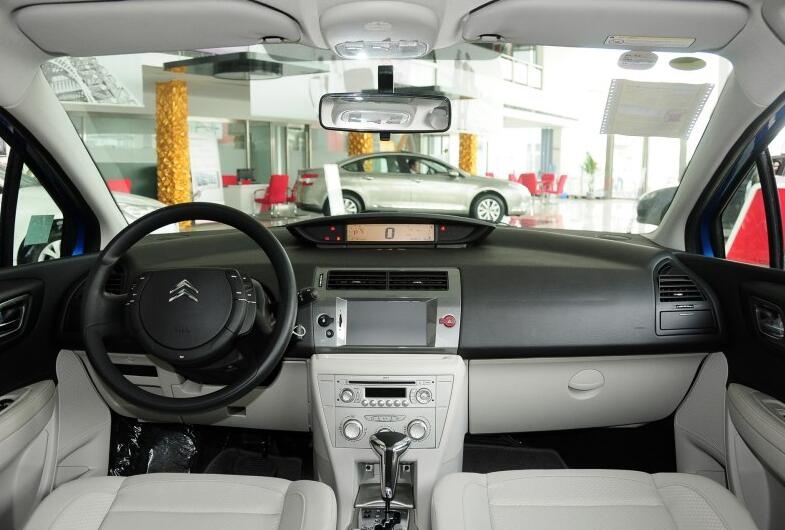 4万多的预算应该买什么二手车,大众polo和雪铁龙世嘉哪个好