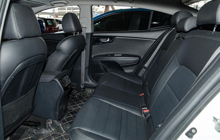 2016款昂克赛拉原价13.89万现价9.5万这三款二手车等你来抢