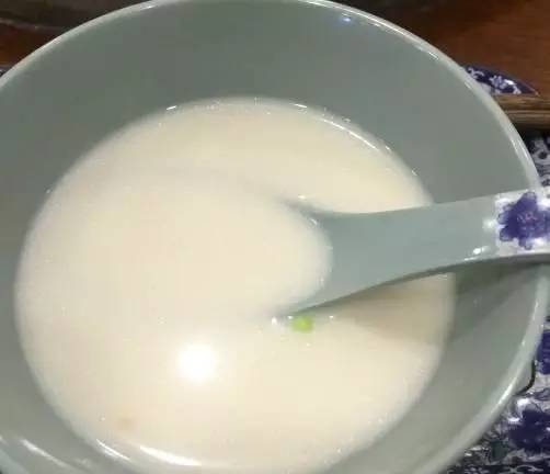 那些不肯去汉阳的，告诉你们！太没口福了！不服来战