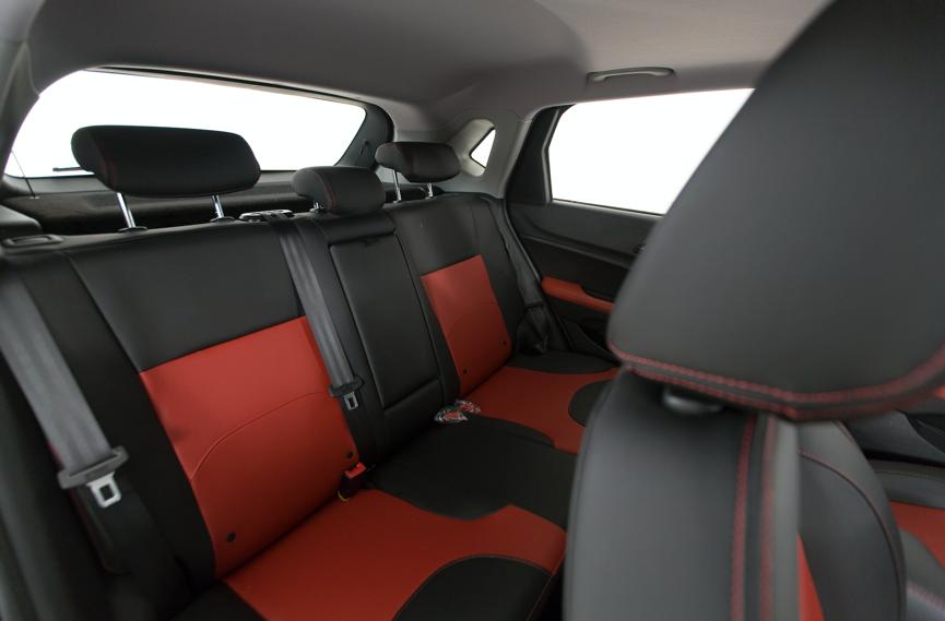 中华v32020款经典与舒适的区别,国民小型suv