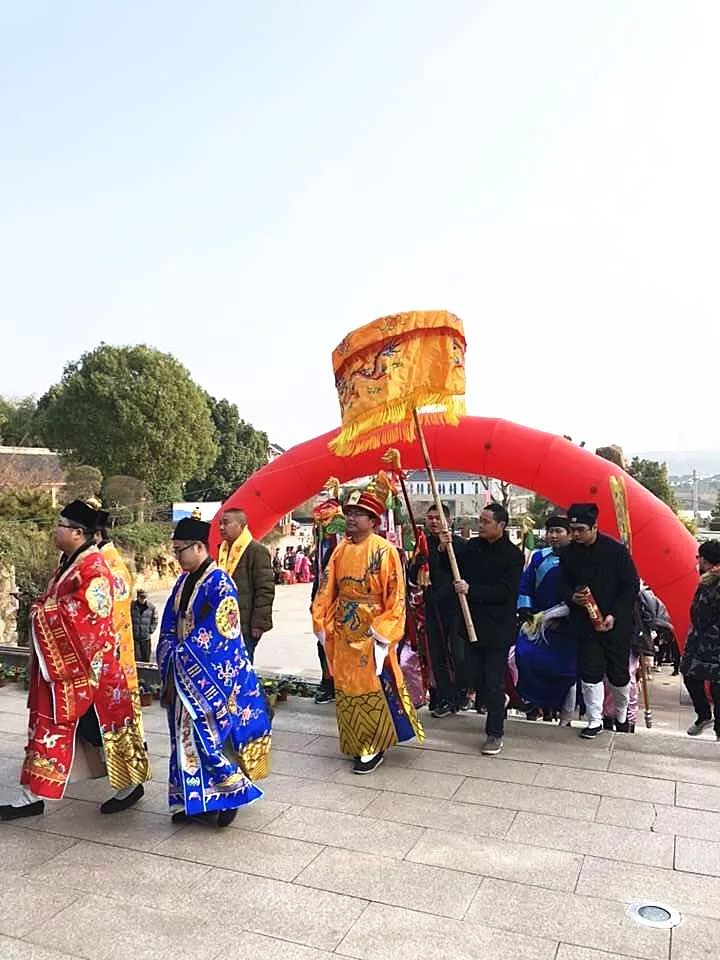 穹窿山风景区：金猪绘新春年味快乐过传统新年！