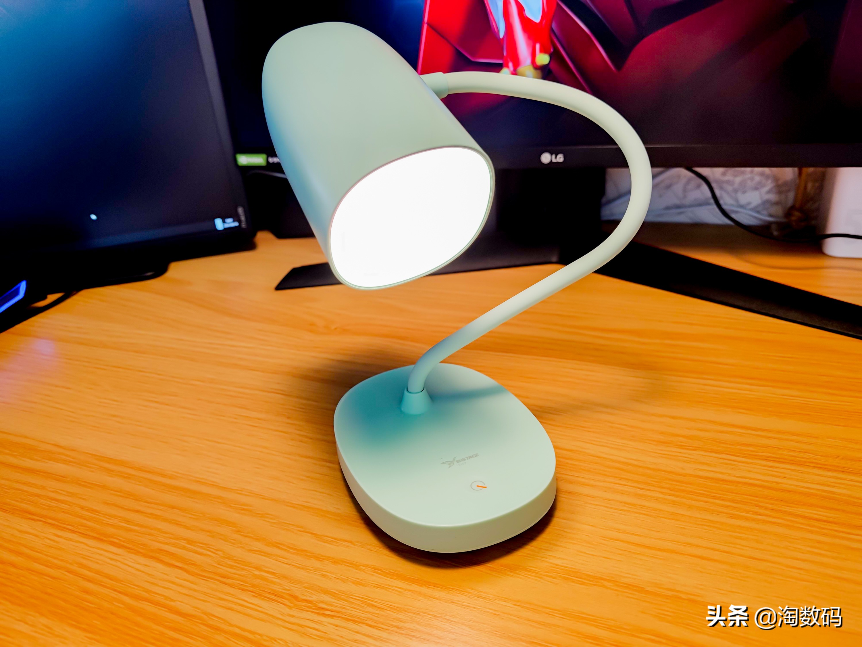 消费降级：3色温无极调光，￥14块9充电式LED学习小台灯晒单简评