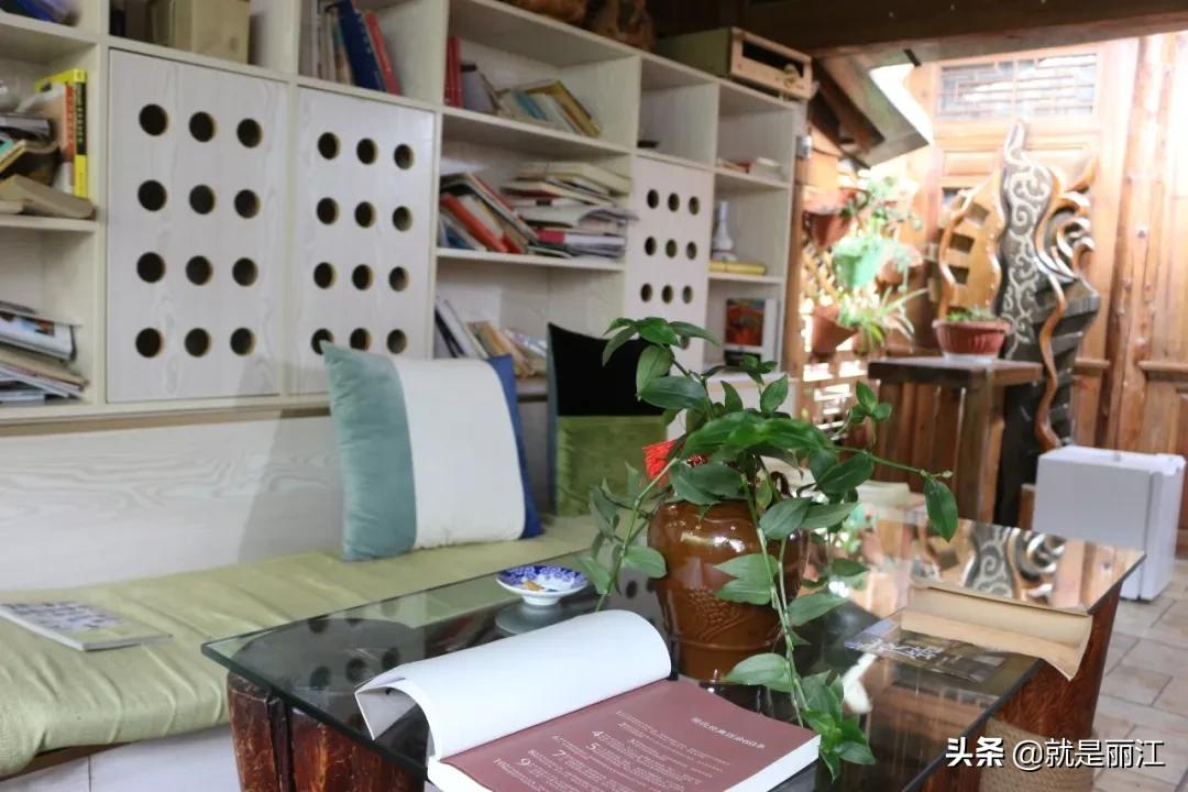 在丽江也能住豪华的酒店,丽江古城观景喝茶