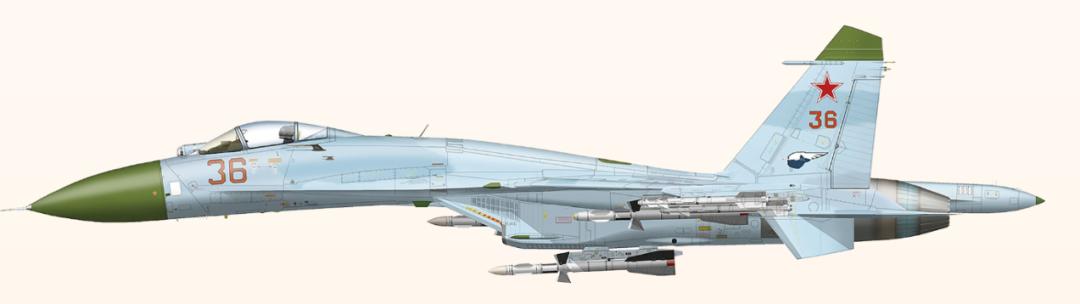 飞鲨战斗机超低空飞行,舰载歼15飞鲨单座版重型战斗机