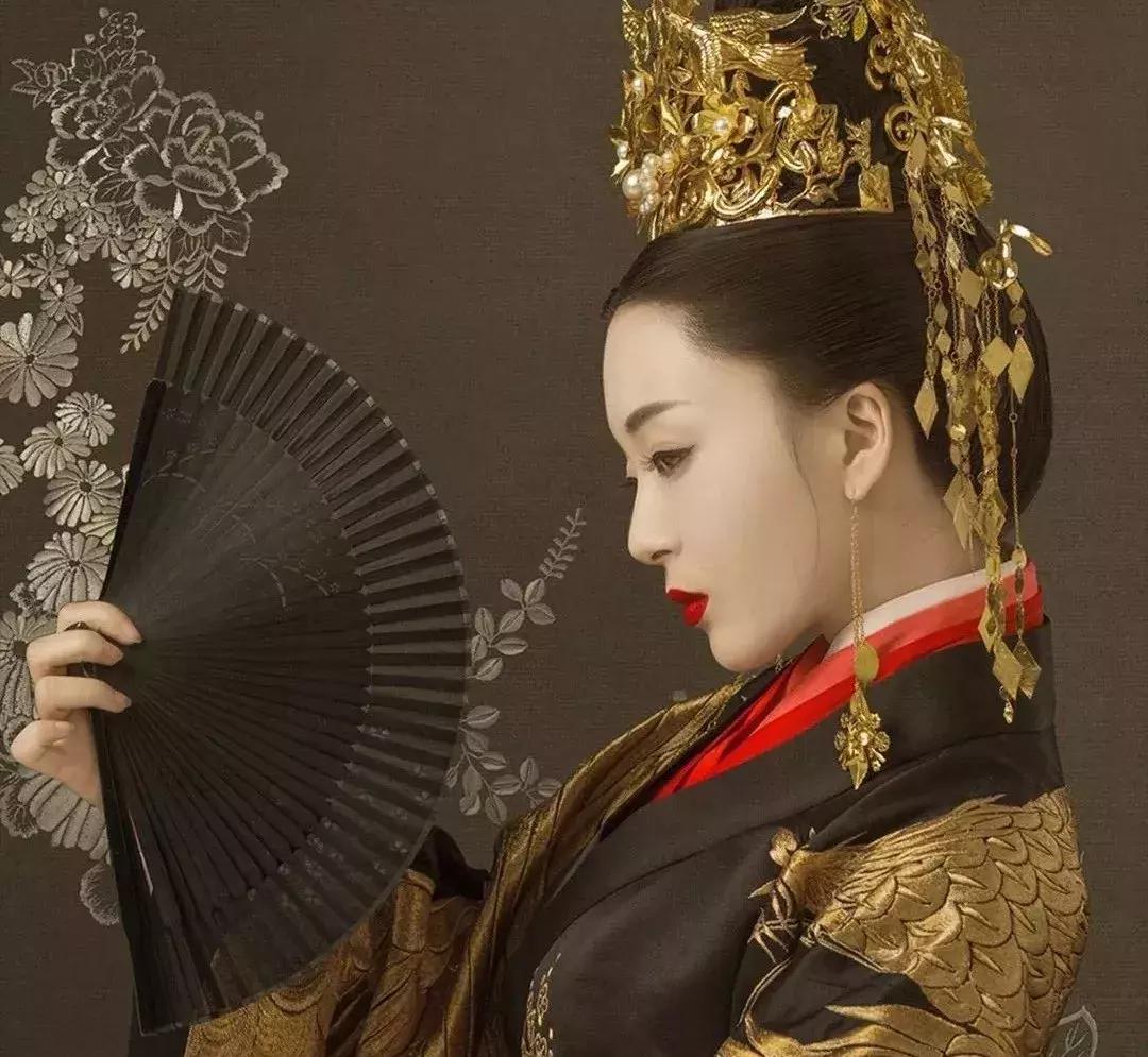 纪梵希四宫格散粉和nars蜜粉,纪梵希四宫格散粉和兰蔻丝绒散粉