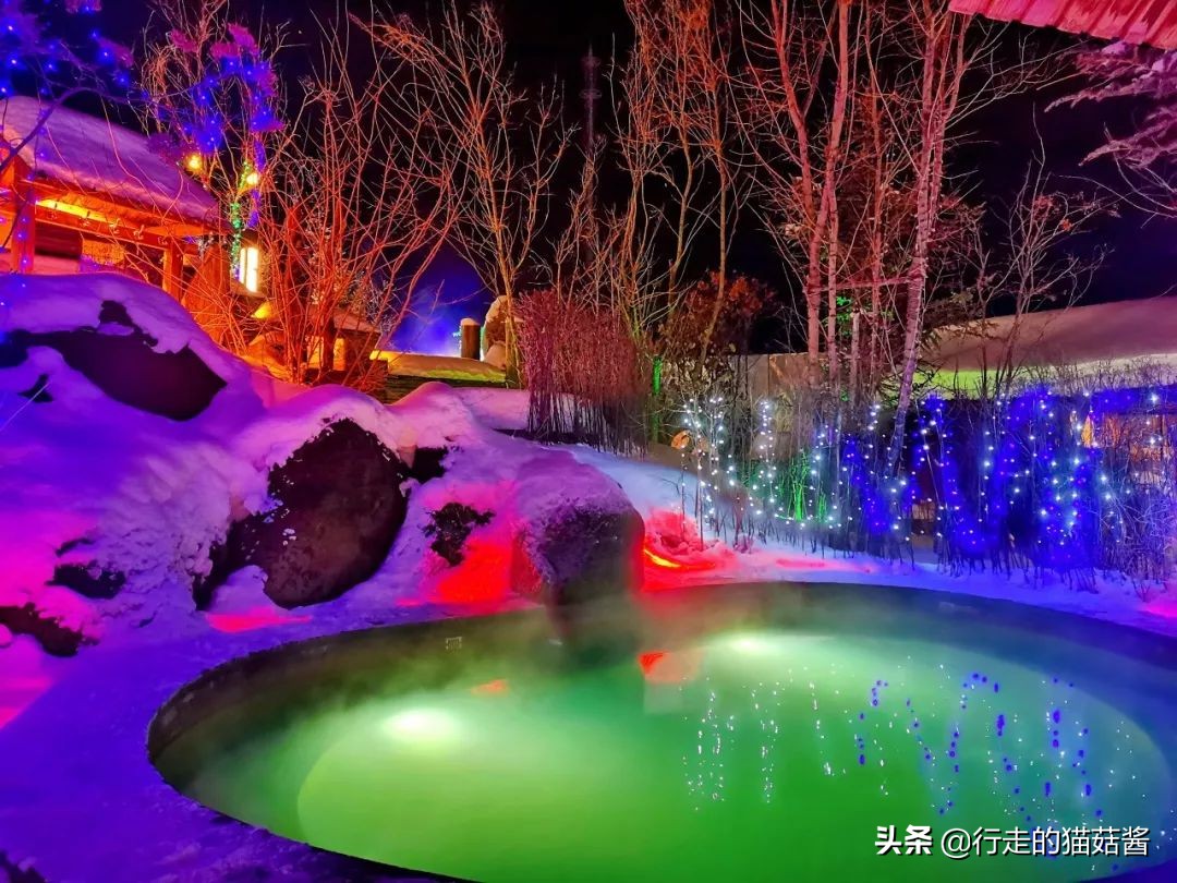 长白山天池猴子泡温泉 (长白山冬天看天池)