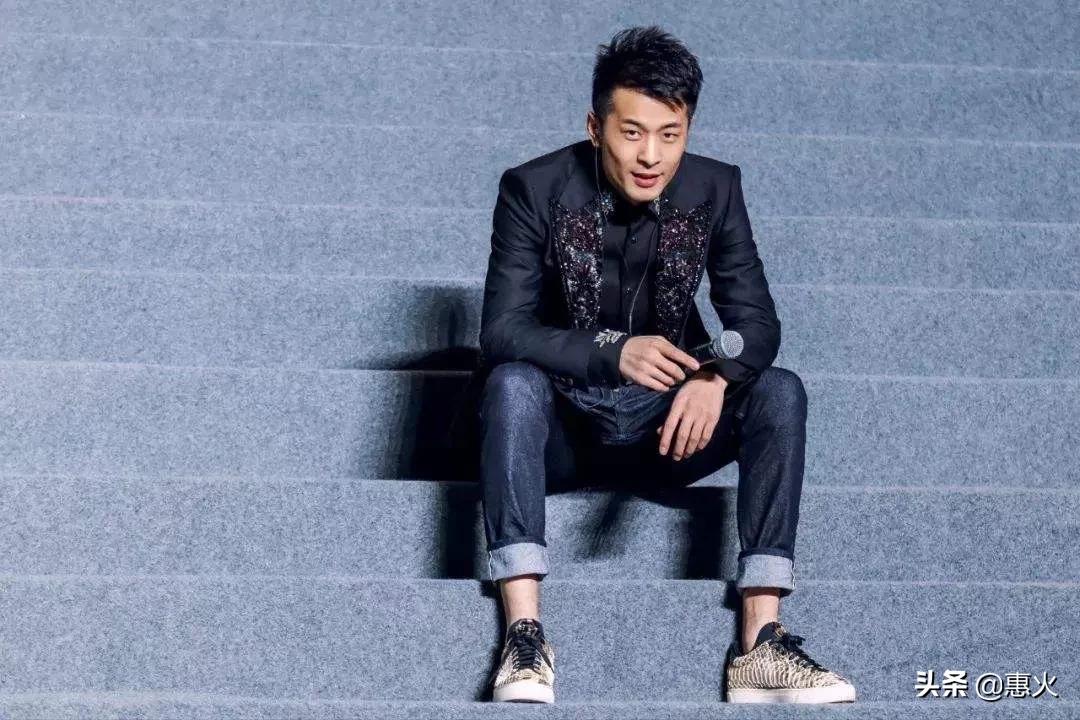 互联网上最会“洗”的四大网红其中三个已经凉凉如今只剩一名王者