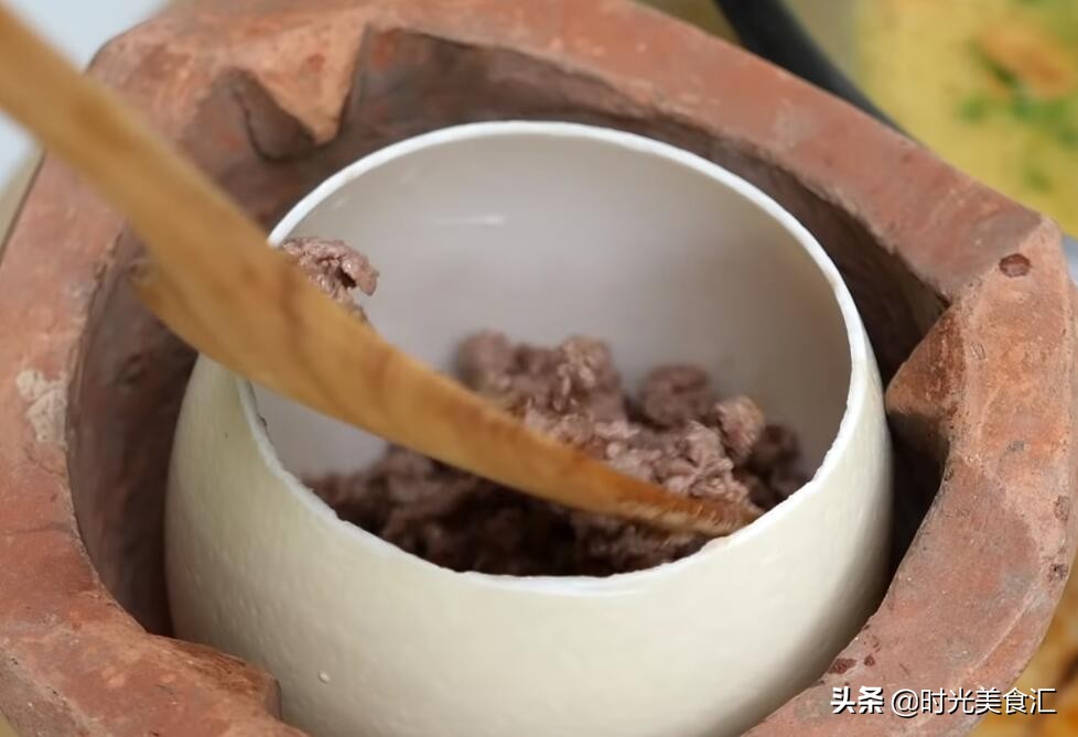 大厨做鸵鸟蛋正确食用方法,鸵鸟蛋烧菜
