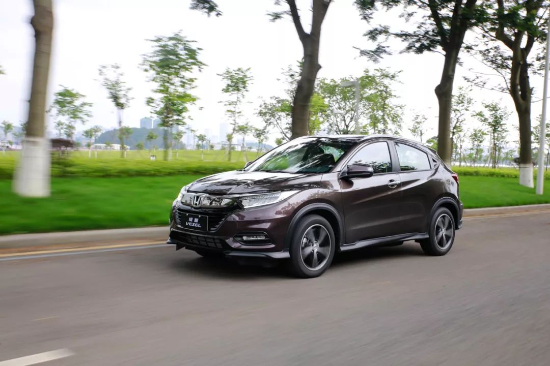 换装“超跑”发动机，安全配置丰富！试驾本田新款缤智