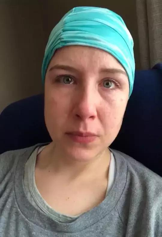 心酸：“看个医生要排队2年，我被活活拖成癌症晚期”