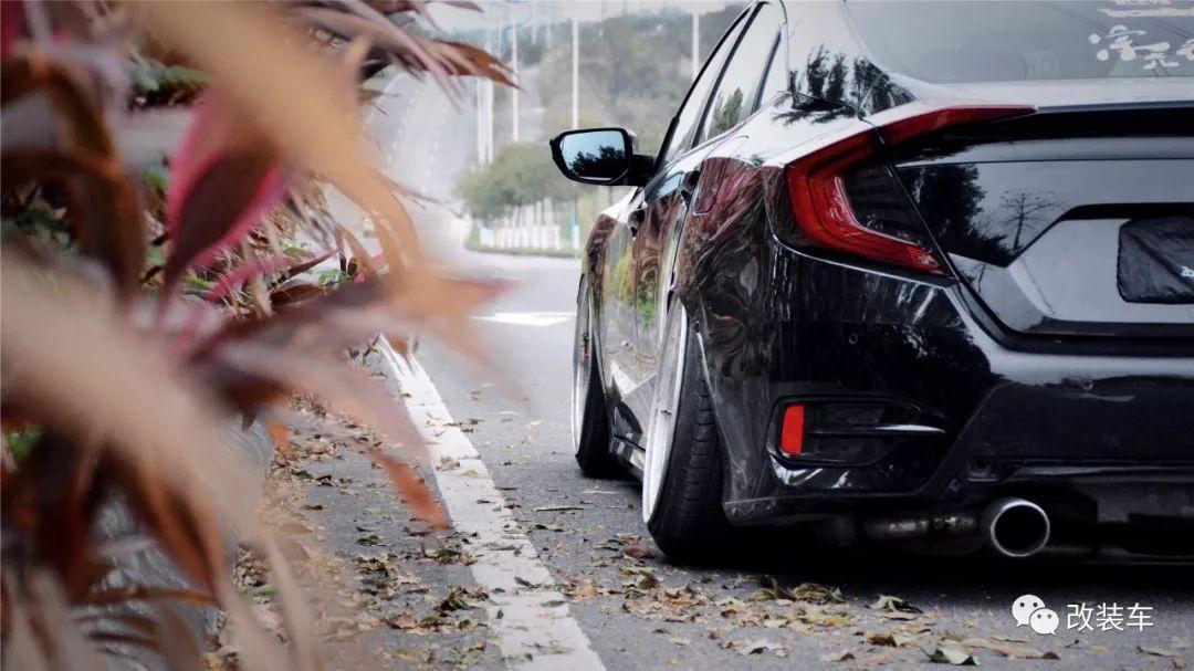 我不再是秒天秒地的10代思域，而是不务正业的手动玩家！