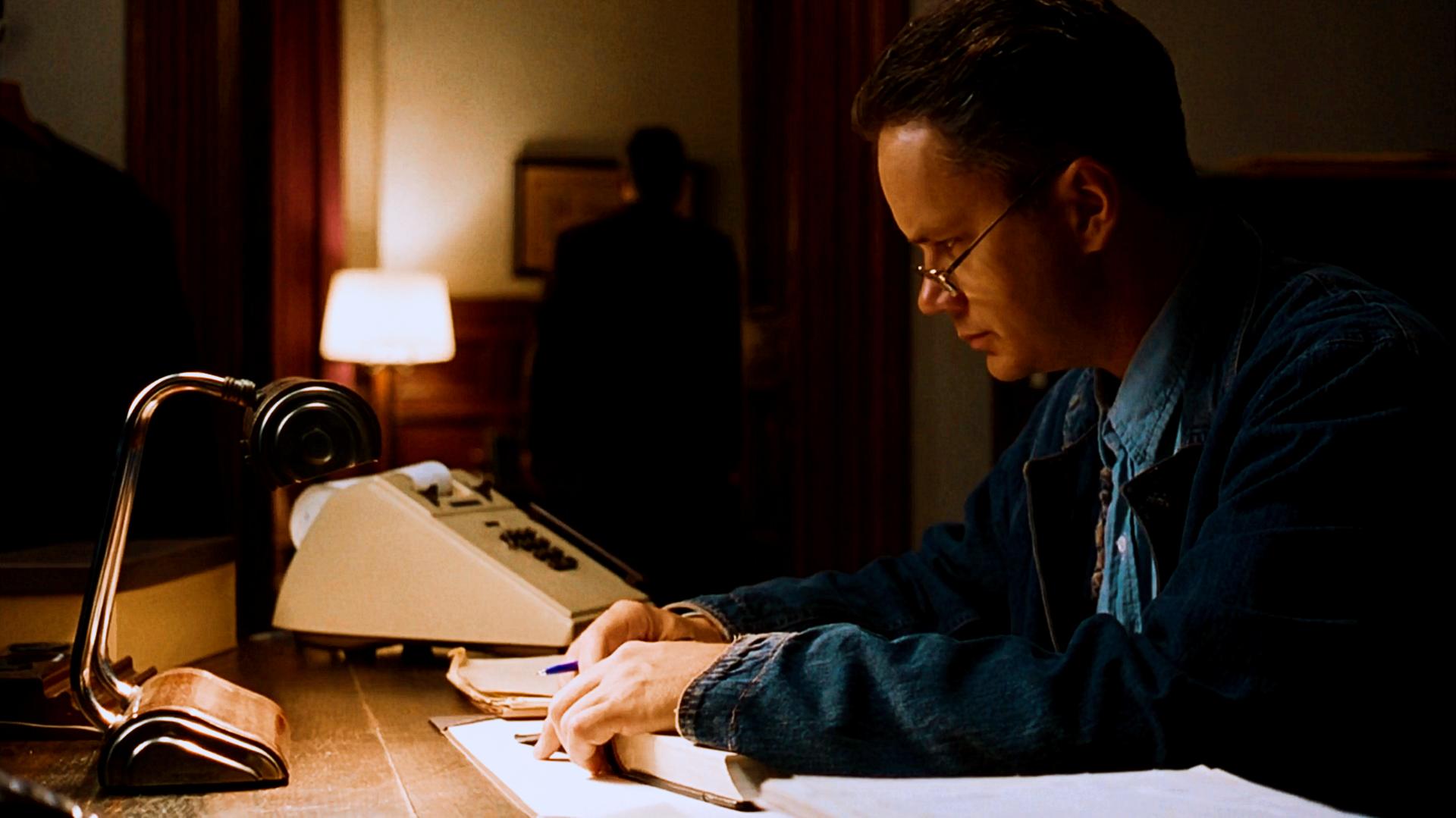 肖申克的救赎为什么要砸破管子,肖申克的救赎中的鸟代表什么