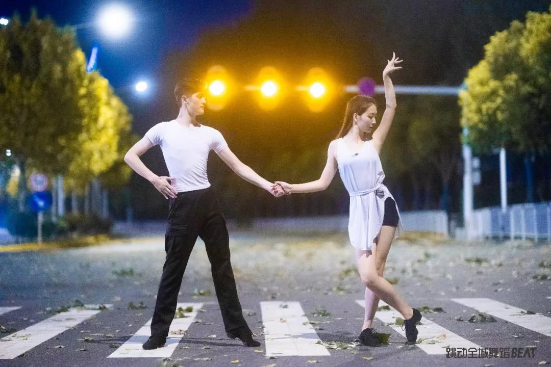 学拉丁要练哪些基本功,学拉丁身体不灵活怎么办