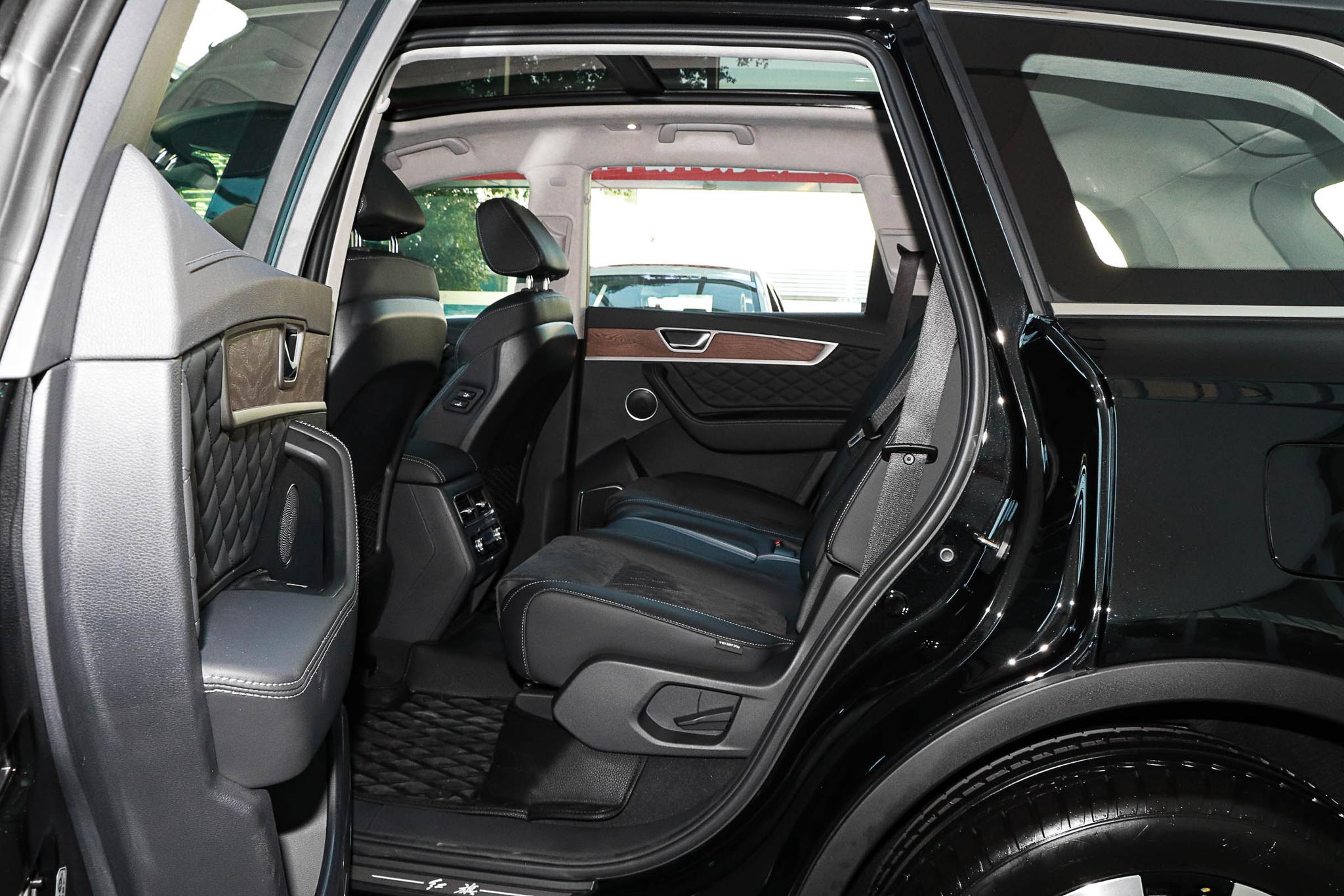 自驾游买SUV,选这3款不会错,3.0T配全时四驱,动力足空间大