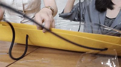 大牌包包手提袋改造教程,用买完东西的袋子改造时髦包包