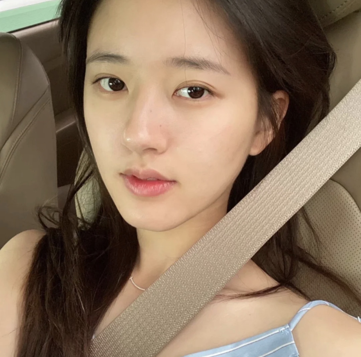 介于杏眼和桃花眼之间的眼型,狐狸眼和桃花眼的眼型有什么区别