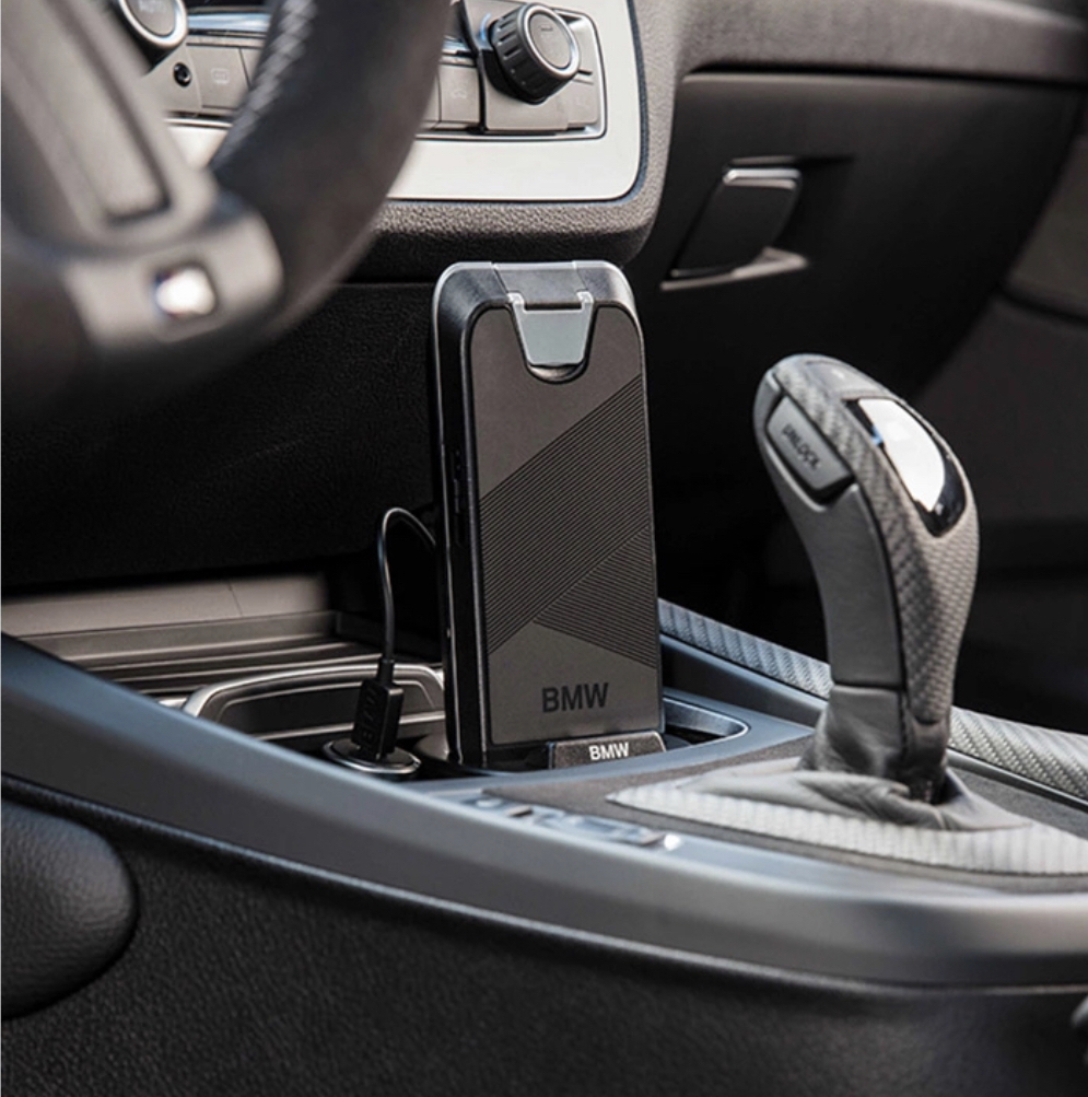 宝马充电器二手,宝马用网上买的无线充电器