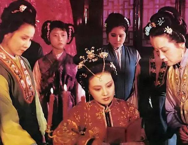 抄检大观园,一场长房与二房之间的内斗!