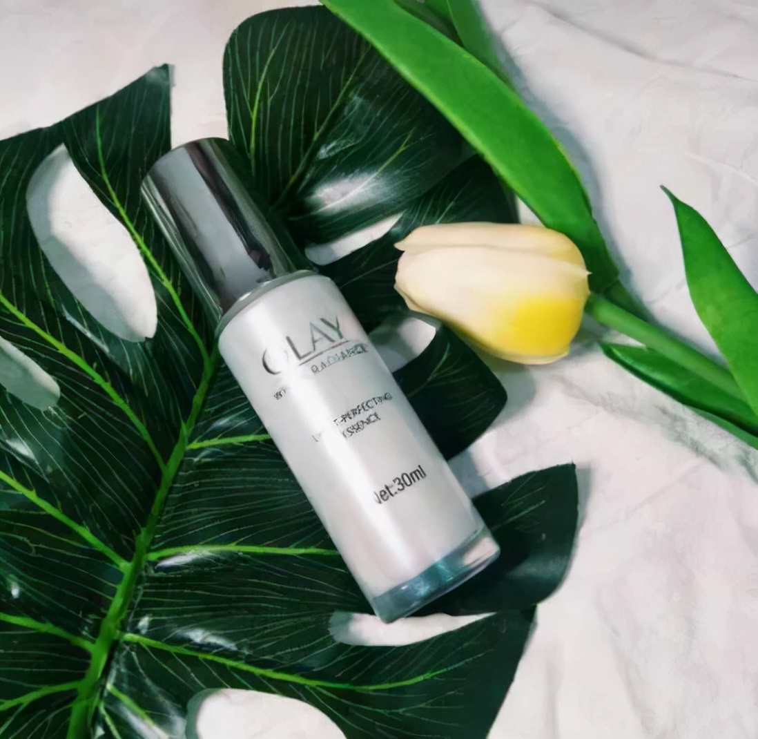 什么牌子的精华液既实惠又好用,哪个牌子的精华液保湿补水效果好