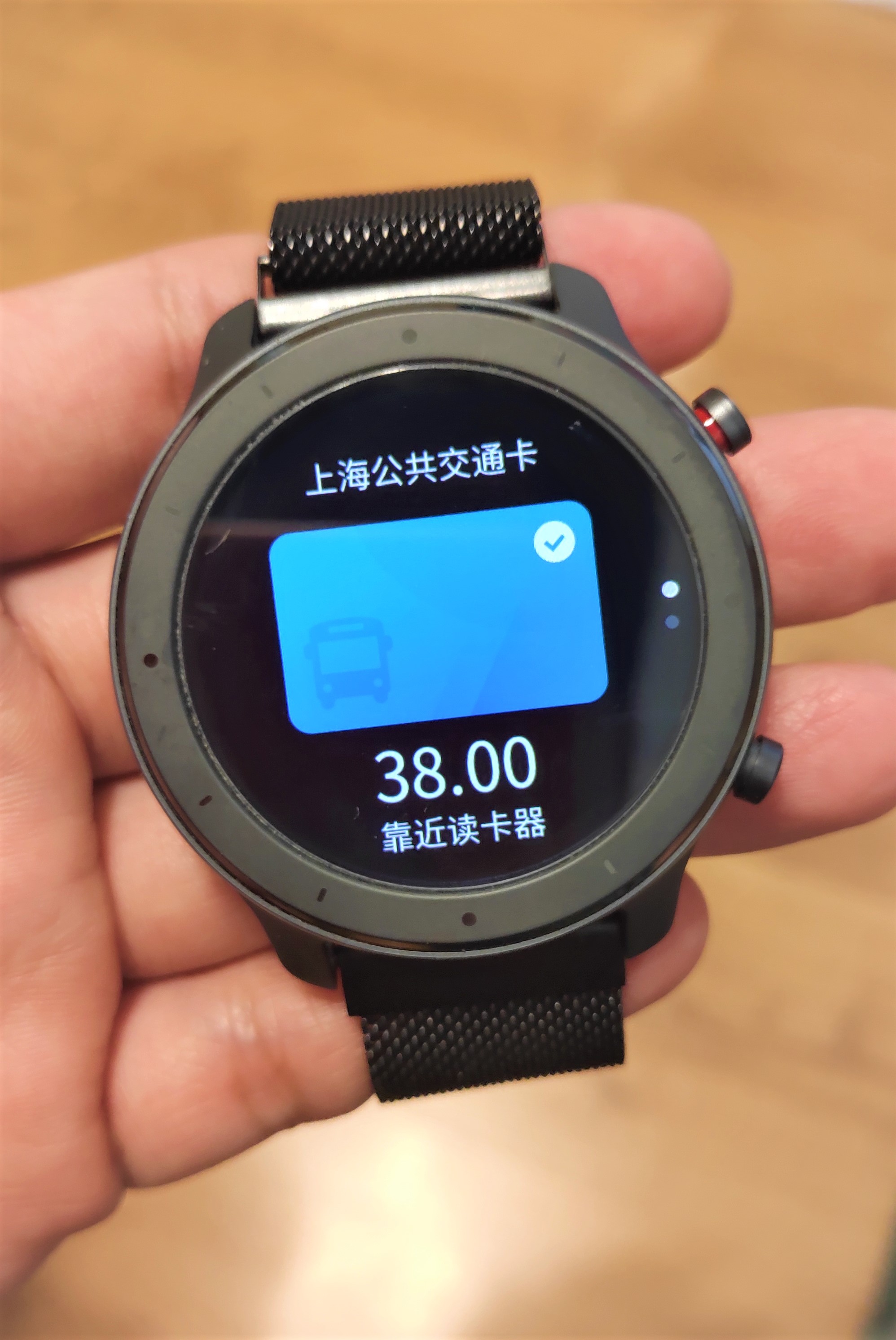 applewatch能和哪款手表相媲美,有了智能手表还要买智能手环