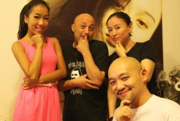 李代沫出狱后，直播3句离不开刷礼物，网友怒怼：穷疯的节奏