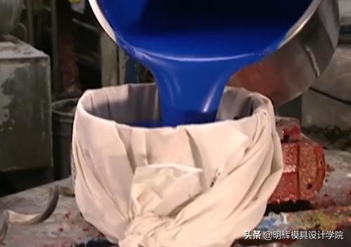 厂家气球制造过程,气球的生产线制造过程