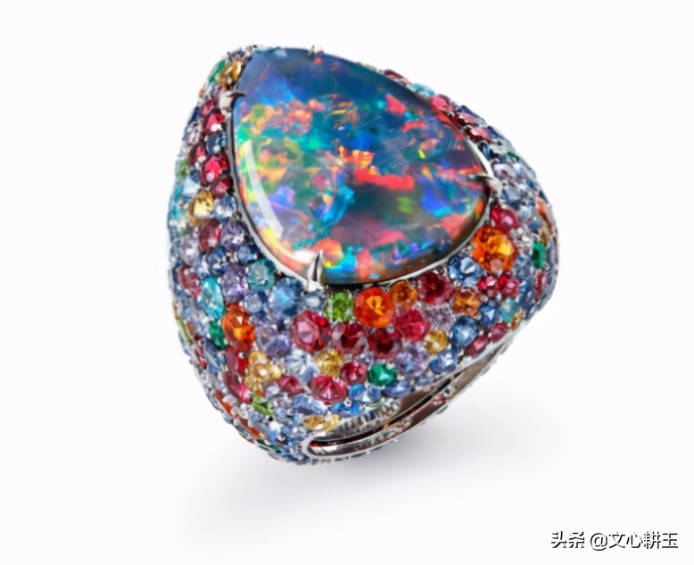 世界上最昂贵的宝石之一——欧泊