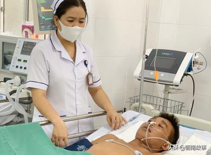 越南男子误食“鬼面蟹”后差点挂了经过三天抢救后已醒来