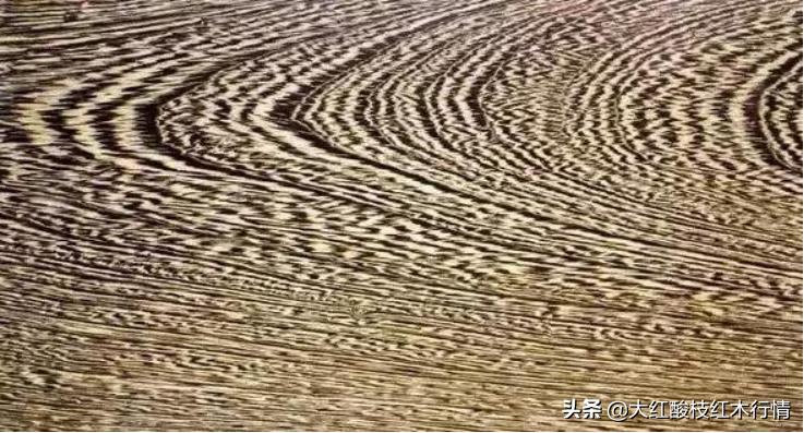红木和鸡翅木的区别,鸡翅木怪异