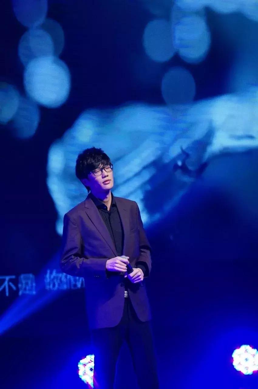 许嵩以前到底有多火,许嵩成都演唱会有多火