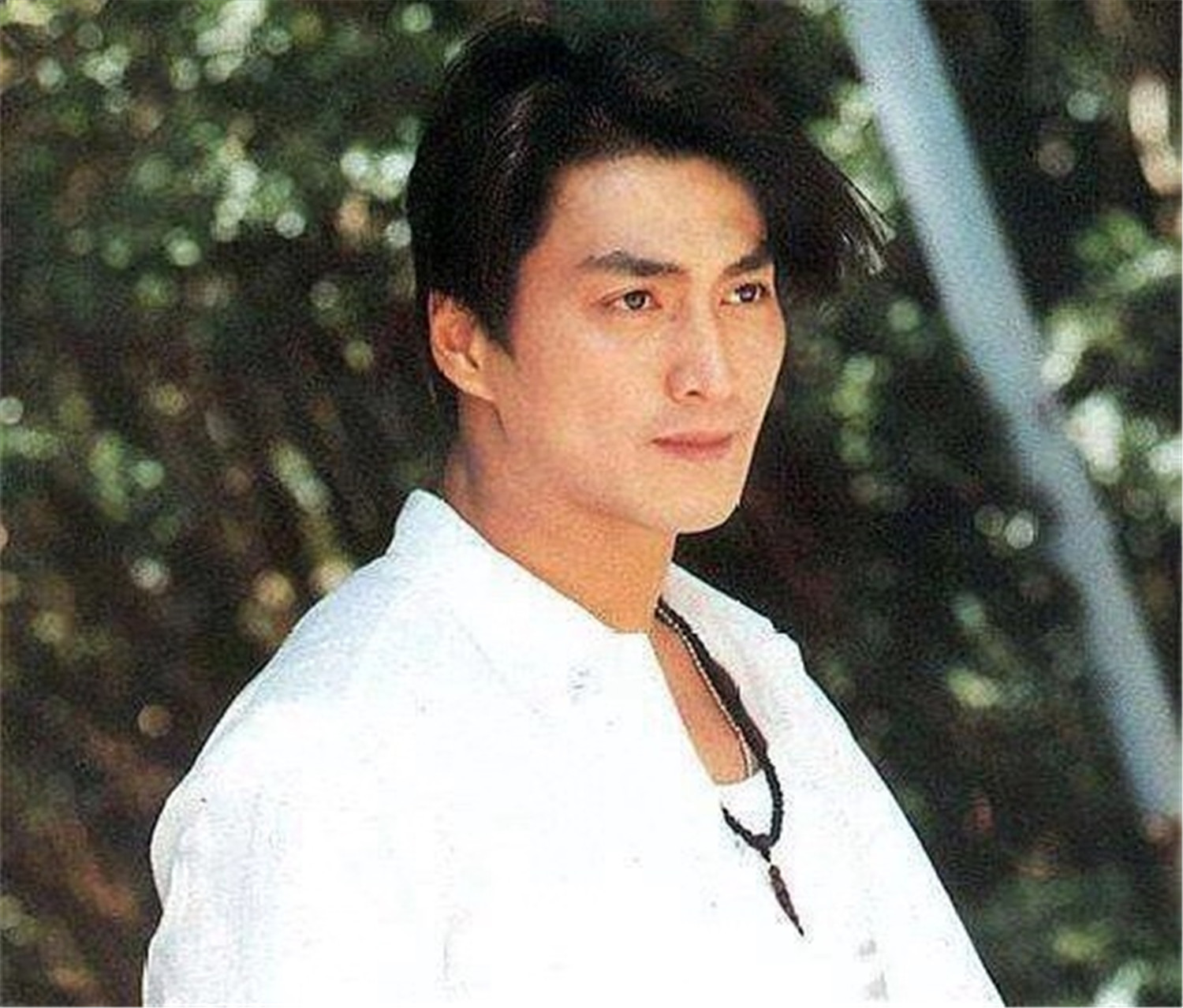 展昭沦落为酒鬼,展昭成了亿万富翁