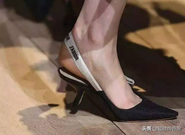盘点5款超A高跟鞋,穿上它,腿不是腿,是塞纳河畔的春水