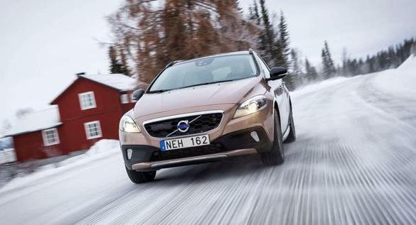 建议穷人买三款车奔驰宝马奥迪,这四种车绝不能买