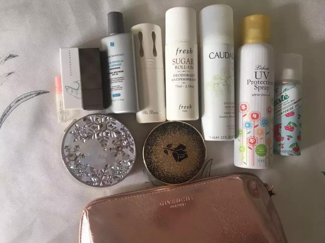 到底是什么神仙眼影盘，能让戚薇用到铁皮